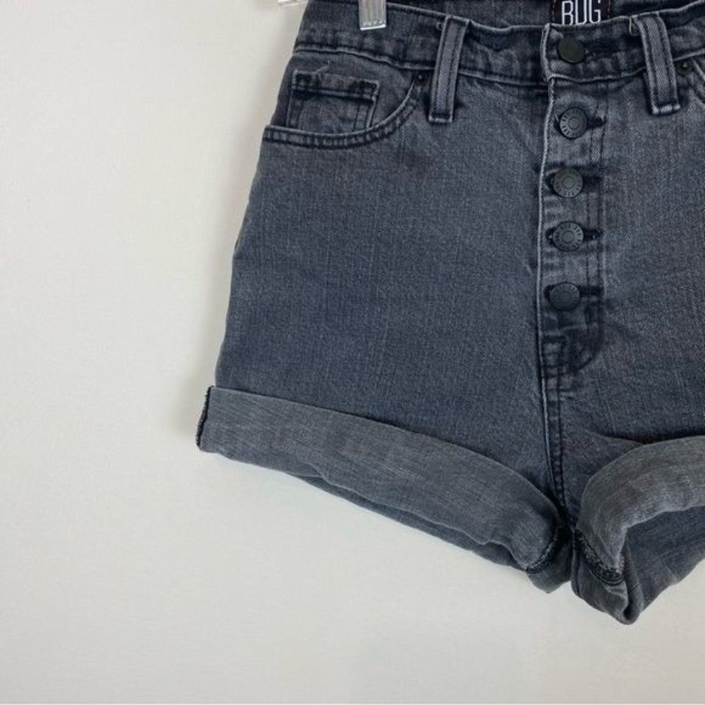BDG Mom High Rise Cuffed Stone Washed Black Denim Shorts Size 26 - Picture 3 of 6